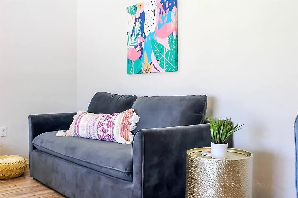הוילה פיניקס Newly Remodeled Midcentury Pink Flamingo Casa